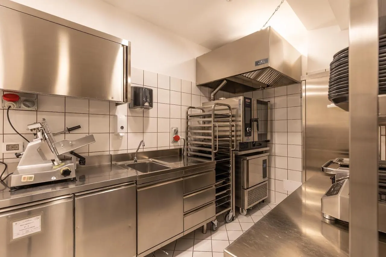 ****  Hotel Ariston Milan Italie